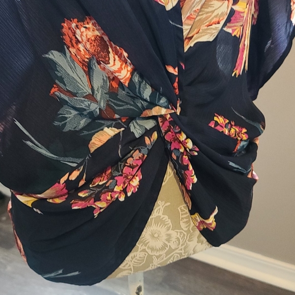 Blouse - Picture 7 of 9